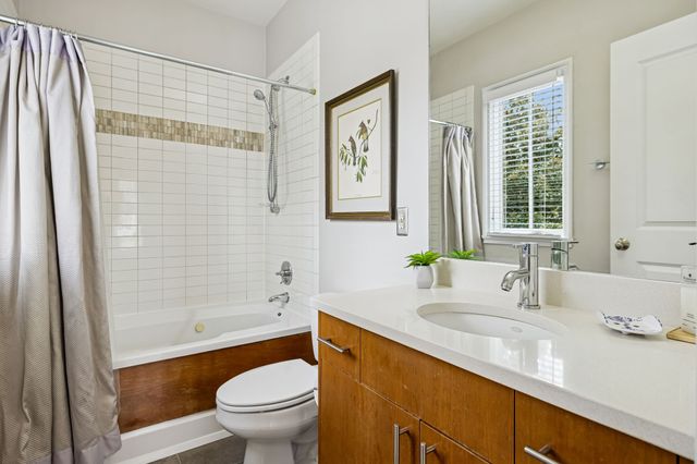 254 Cherokee Station Dr, Nashville, TN 37209