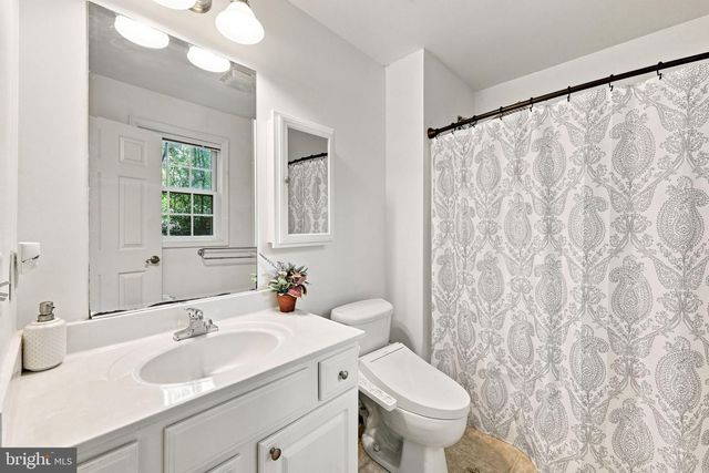 371 LAKE CAROLINE DR, Ruther Glen, VA 22546