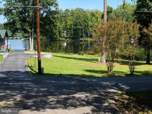 371 LAKE CAROLINE DR, Ruther Glen, VA 22546