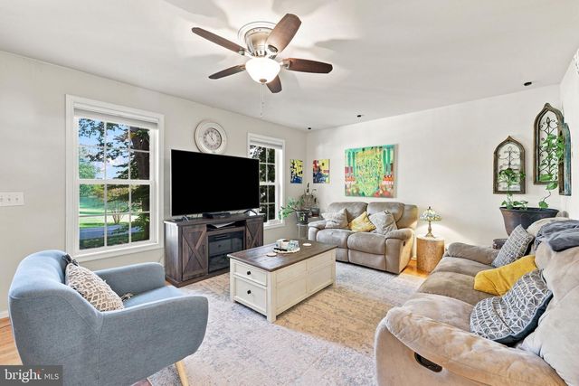 371 LAKE CAROLINE DR, Ruther Glen, VA 22546