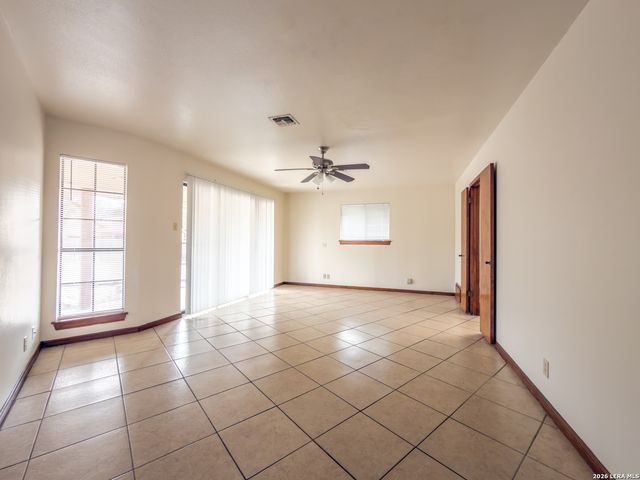 7306 Hidden Hills N, San Antonio, TX 78244