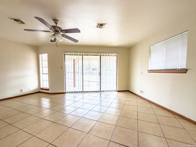 7306 Hidden Hills N, San Antonio, TX 78244