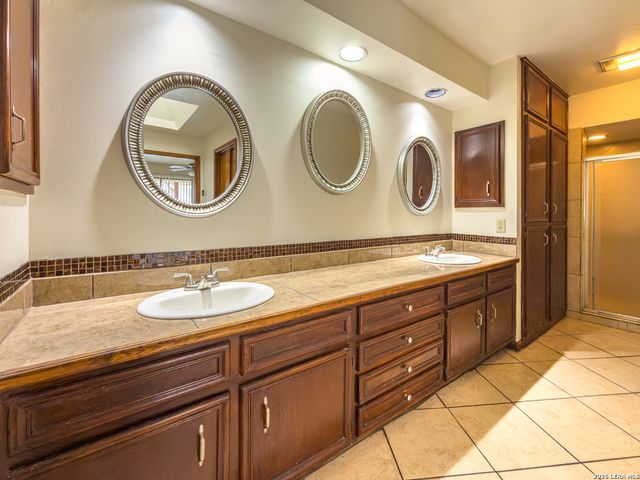 7306 Hidden Hills N, San Antonio, TX 78244