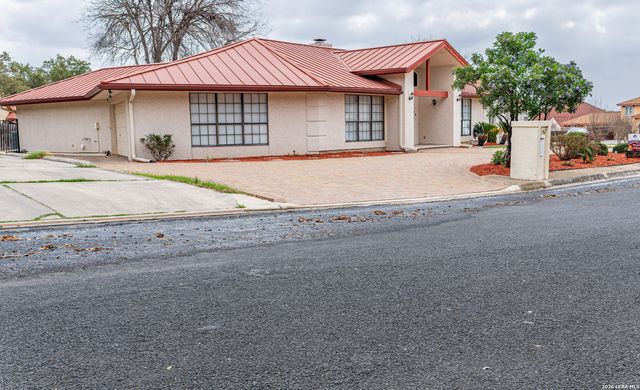 7306 Hidden Hills N, San Antonio, TX 78244