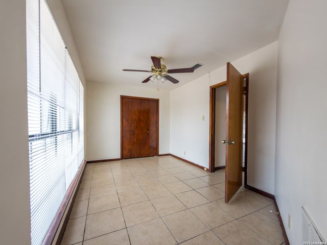 7306 Hidden Hills N, San Antonio, TX 78244