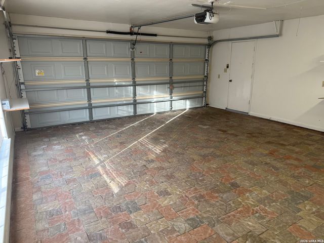 7306 Hidden Hills N, San Antonio, TX 78244