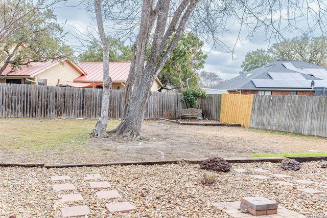 7306 Hidden Hills N, San Antonio, TX 78244