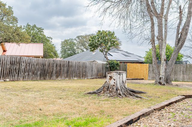 7306 Hidden Hills N, San Antonio, TX 78244