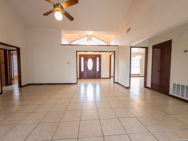 7306 Hidden Hills N, San Antonio, TX 78244