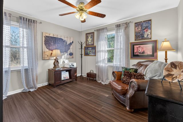 13 Sunrise Ln, Fayetteville, TN 37334