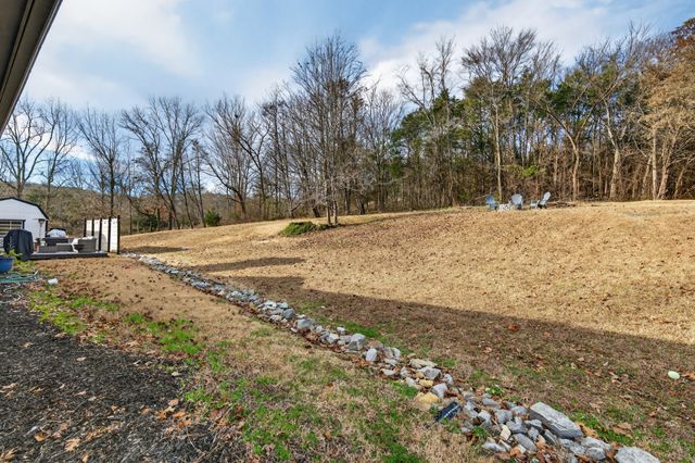 13 Sunrise Ln, Fayetteville, TN 37334