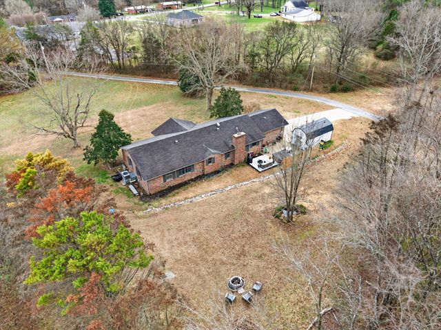 13 Sunrise Ln, Fayetteville, TN 37334