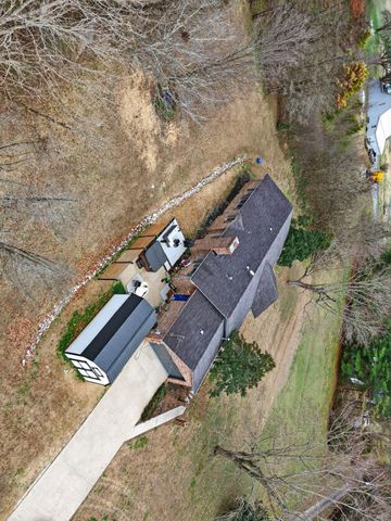 13 Sunrise Ln, Fayetteville, TN 37334