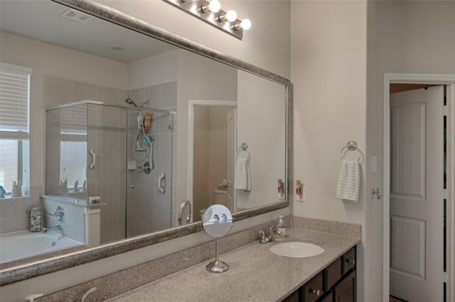 102 Piney Pathway, Magnolia, TX 77354