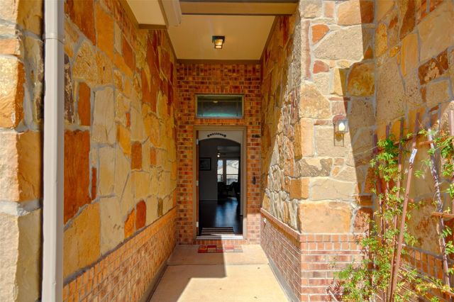 102 Piney Pathway, Magnolia, TX 77354
