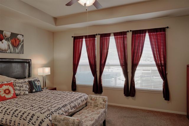 102 Piney Pathway, Magnolia, TX 77354