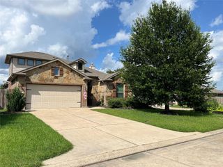 102 Piney Pathway, Magnolia, TX 77354
