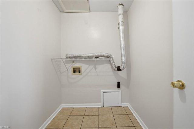 9563 15th Bay ST, Norfolk, VA 23518