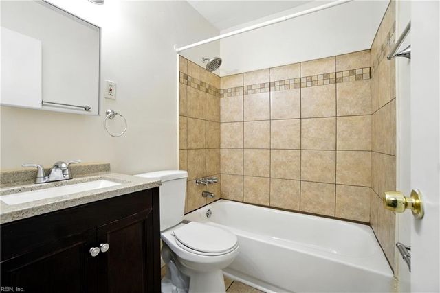 9563 15th Bay ST, Norfolk, VA 23518