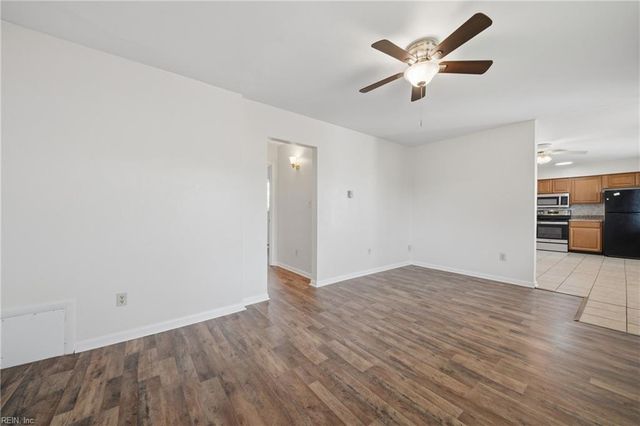 9563 15th Bay ST, Norfolk, VA 23518