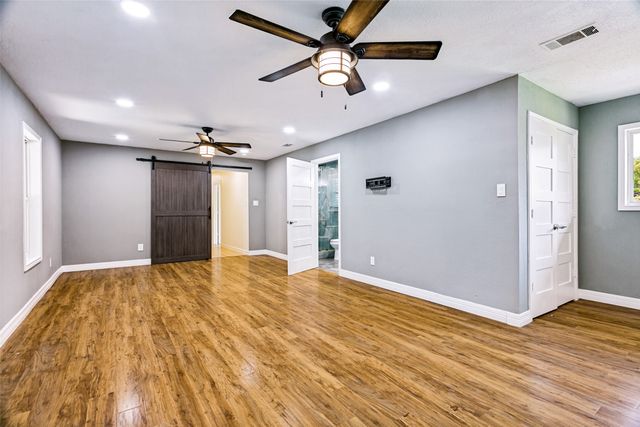 4601 Holiday Lane E, North Richland Hills, TX 76180