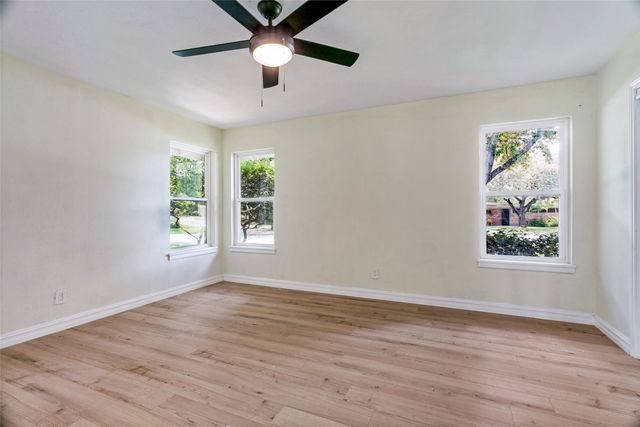 4601 Holiday Lane E, North Richland Hills, TX 76180