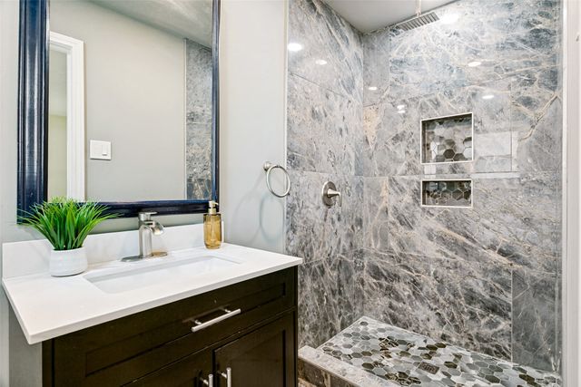 4601 Holiday Lane E, North Richland Hills, TX 76180