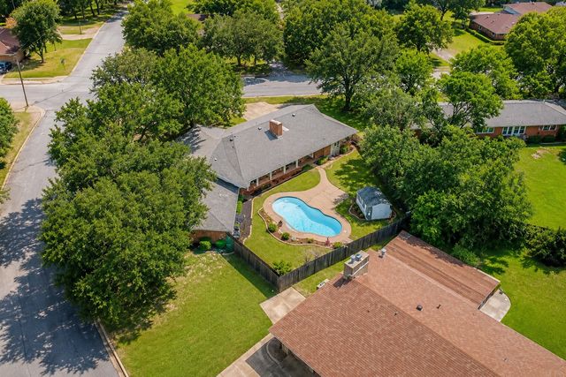 4601 Holiday Lane E, North Richland Hills, TX 76180