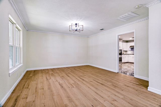 4601 Holiday Lane E, North Richland Hills, TX 76180