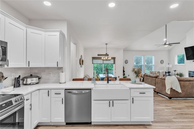 404 Burrell Street, Pendleton, SC 29670