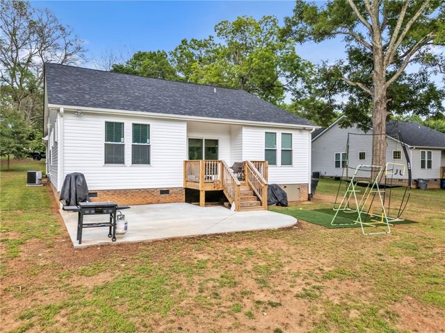 404 Burrell Street, Pendleton, SC 29670