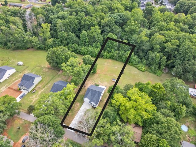 404 Burrell Street, Pendleton, SC 29670