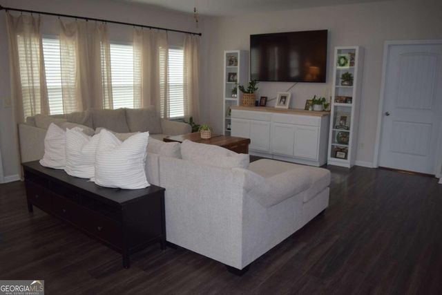 51 Robin Road, Adairsville, GA 30103