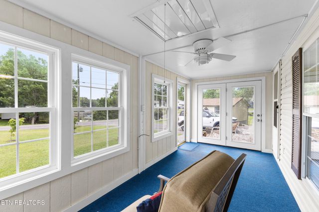 1636 Ponderosa Drive, Dandridge, TN 37725