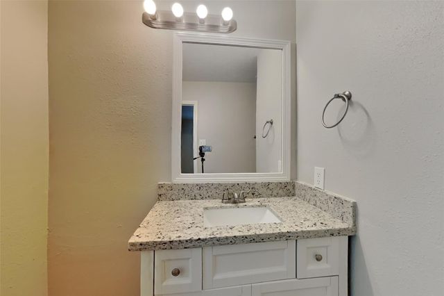 19530 Rocky Bank Drive, Tomball, TX 77375