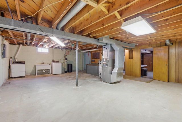 1402 State Highway 60, Jackson, WI 53012