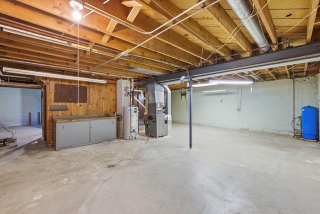 1402 State Highway 60, Jackson, WI 53012