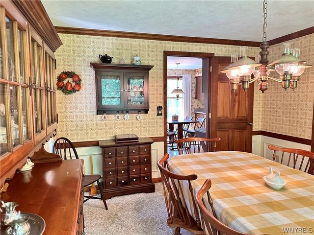 40 Tanglewood Drive West, Orchard Park, NY 14127