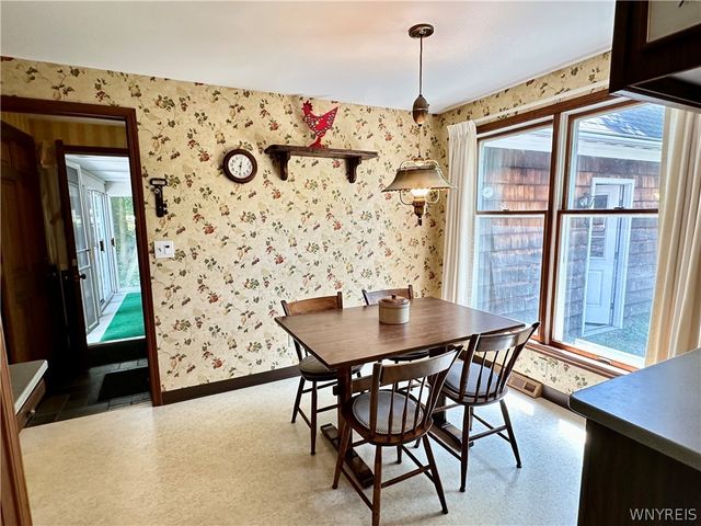 40 Tanglewood Drive West, Orchard Park, NY 14127