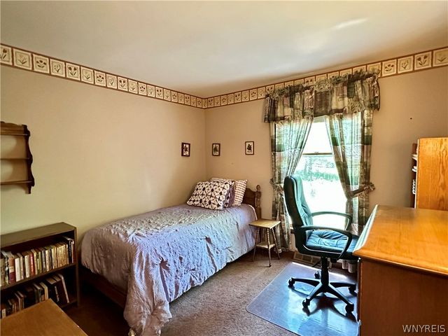 40 Tanglewood Drive West, Orchard Park, NY 14127