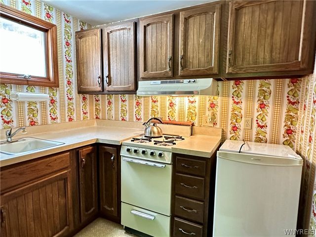 40 Tanglewood Drive West, Orchard Park, NY 14127