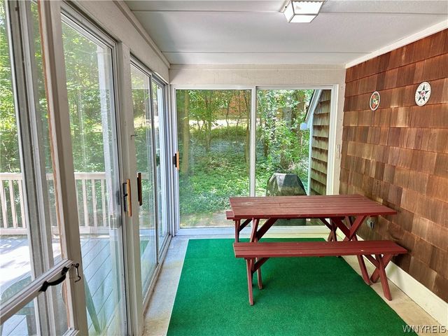 40 Tanglewood Drive West, Orchard Park, NY 14127