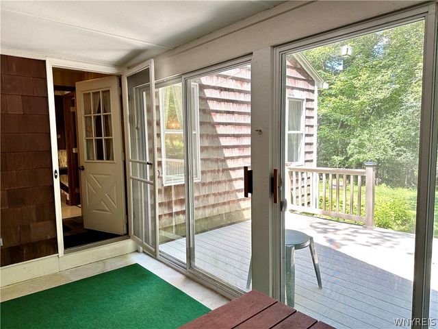 40 Tanglewood Drive West, Orchard Park, NY 14127