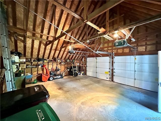 40 Tanglewood Drive West, Orchard Park, NY 14127