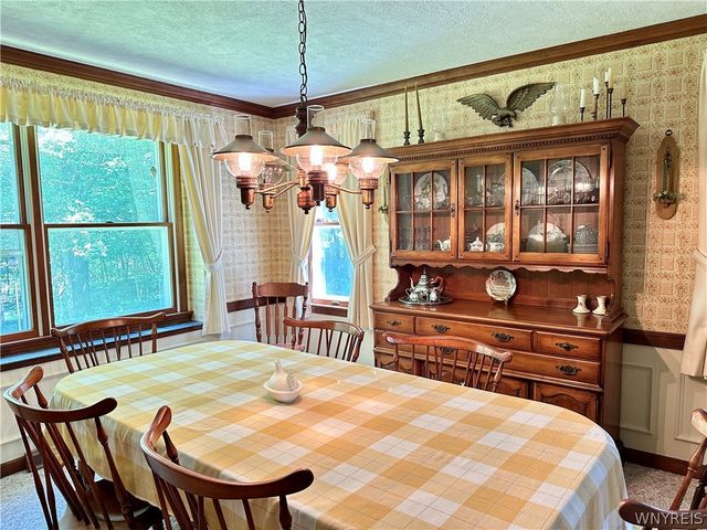 40 Tanglewood Drive West, Orchard Park, NY 14127