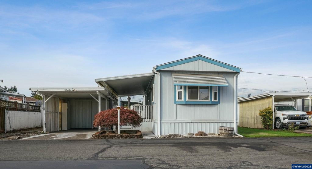 Image 1 of property listing at 5525 43rd Wy NE, Salem, OR 97305