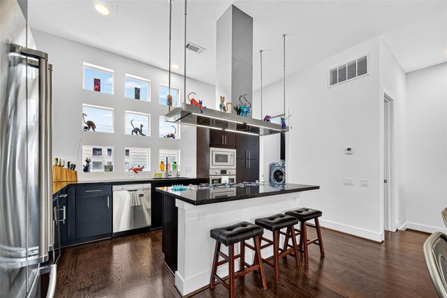 1232 W 24th Street C, Houston, TX 77008