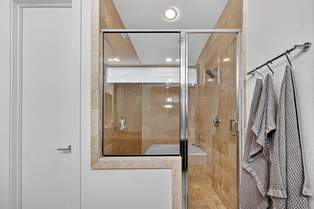 1232 W 24th Street C, Houston, TX 77008