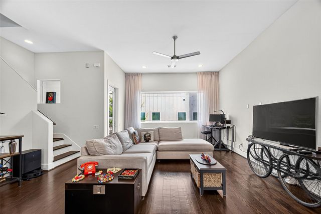 1232 W 24th Street C, Houston, TX 77008