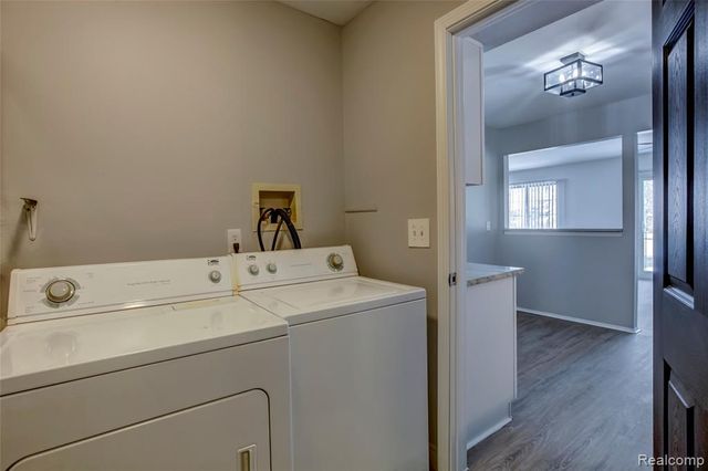 32023 W 14 Mile Road 108, Farmington Hills, MI 48334